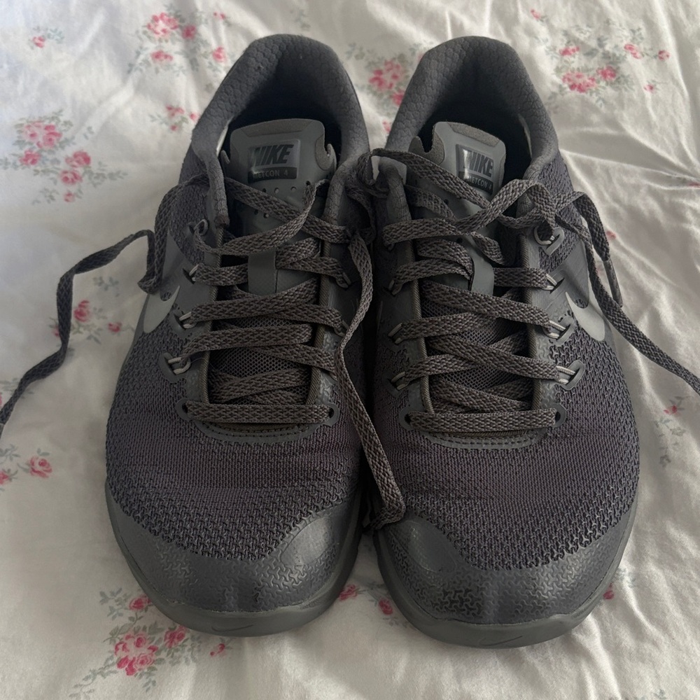 Nike Men's Charcoal Athletic Sneakers